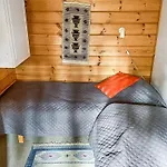 Lomayllaes B26 -palovaarankaarre 8 A By Interhome Loma-asunnot *